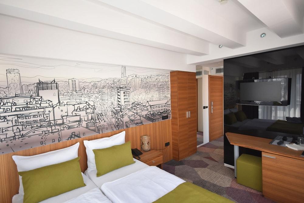 View Deluxe Otel 4*