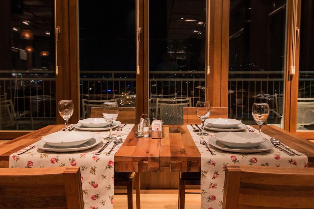 View Deluxe 4* Saraybosna