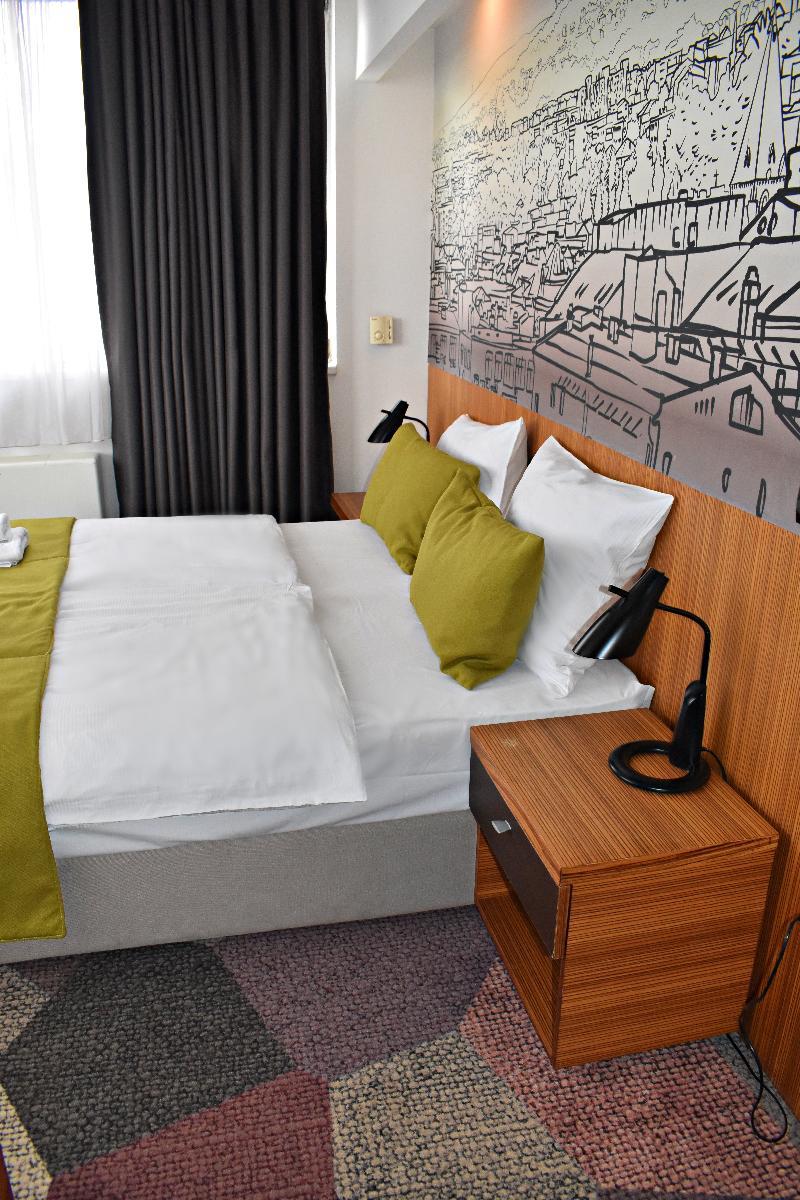 View Deluxe 4*
